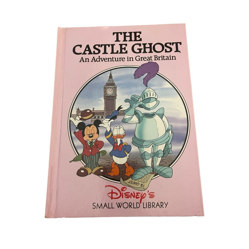 Hardcover Disney The Castle Ghost An Adventure in Great Britain